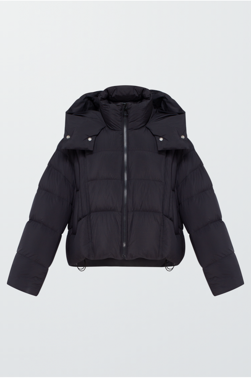 Short black down jacket