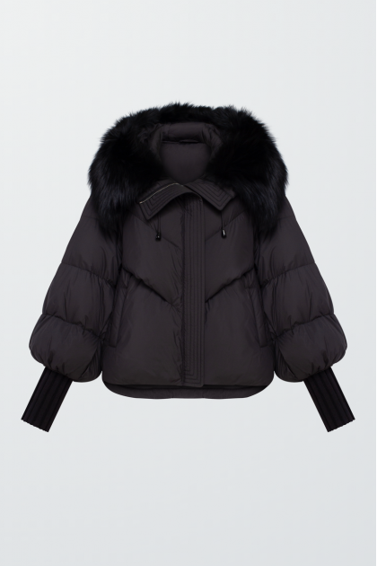 Short black down jacket with fox fur