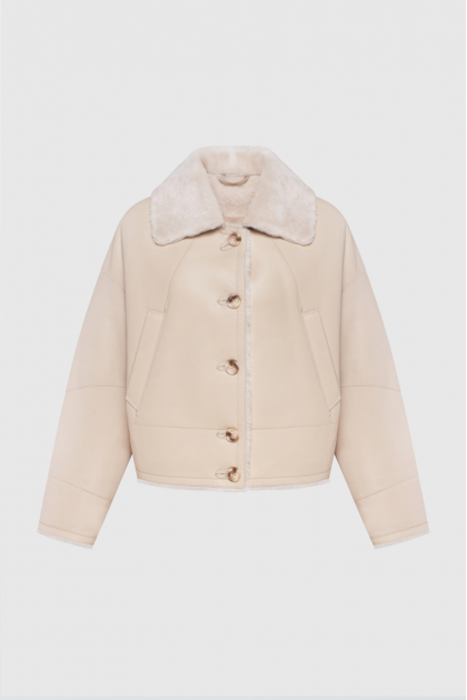Short beige Tuscan sheepskin coat