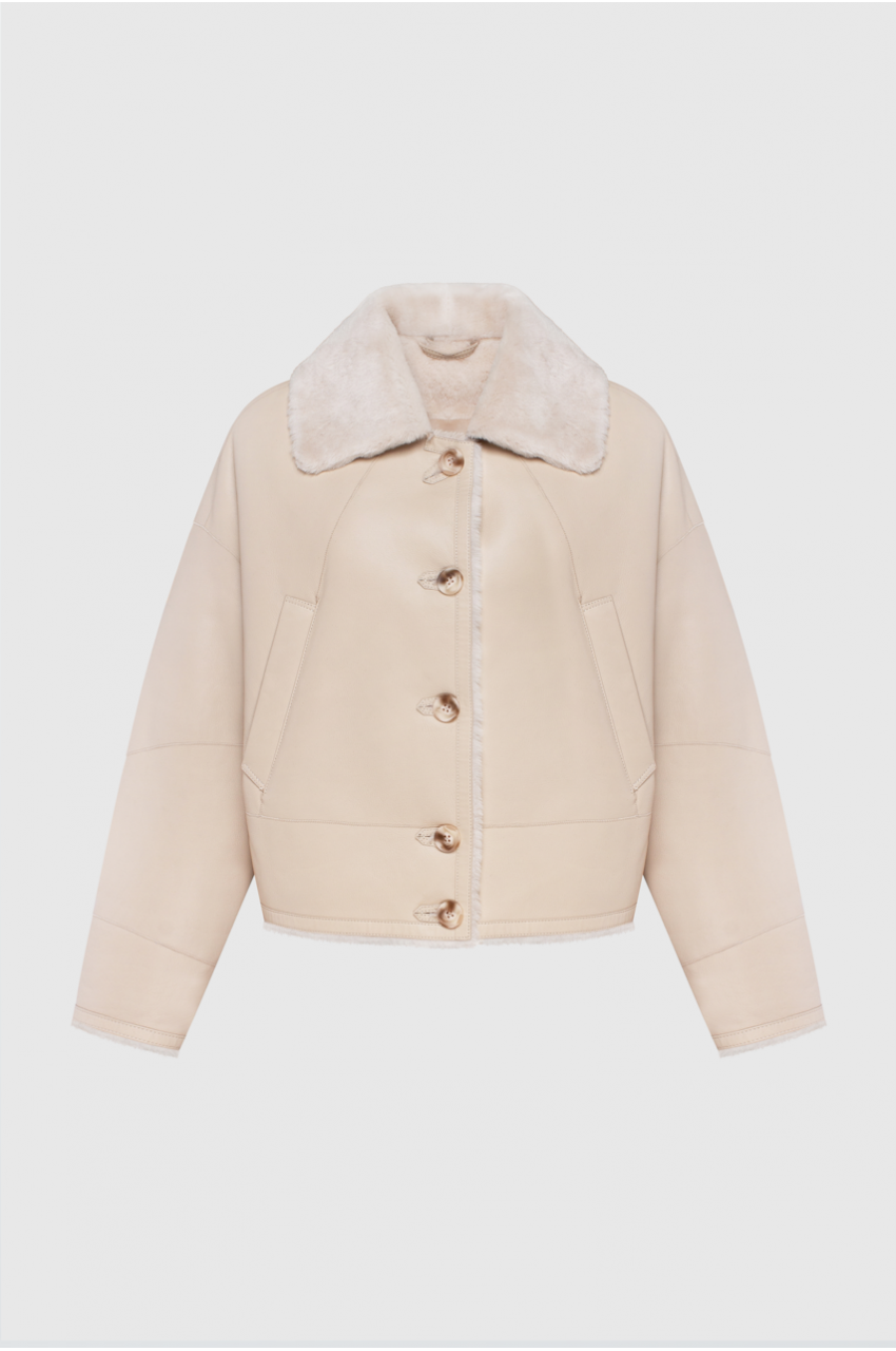 Short beige Tuscan sheepskin coat