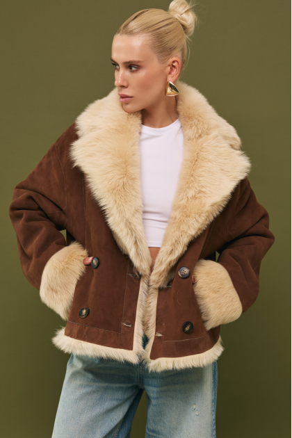 Short double-sided sheepskin coat