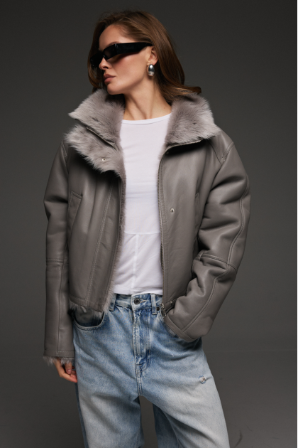Short sheepskin coat made of Tuscan sheepskin in gray color