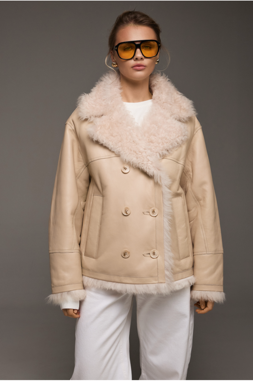 Beige sheepskin coat made of natural sheepskin