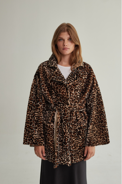 Sheepskin coat with leopard print