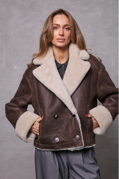 Double-sided chocolate sheepskin coat