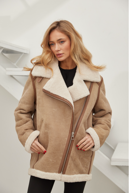 Women's sheepskin coat in VINTAGE style