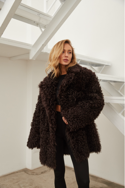 Double-sided chocolate sheepskin coat