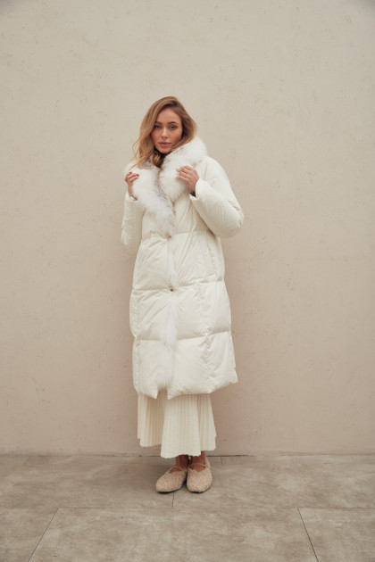 White down jacket with fox fur