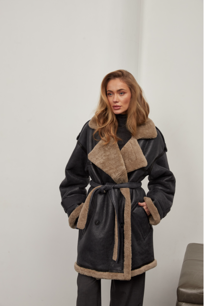 Graphite sheepskin coat in VINTAGE style