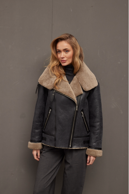 Graphite-colored women's sheepskin coat