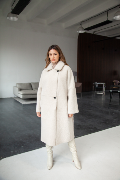 Women's long sheepskin coat