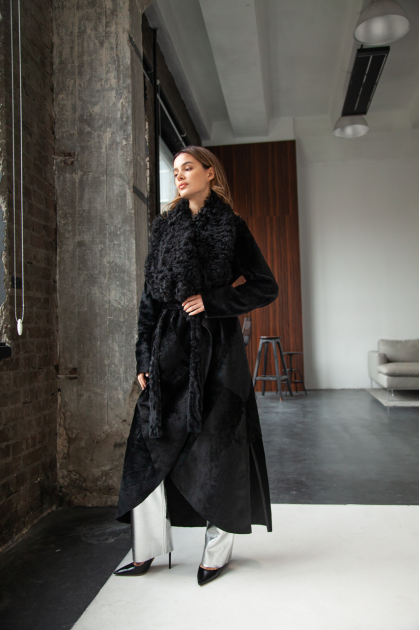 A sheepskin coat with a detachable collar