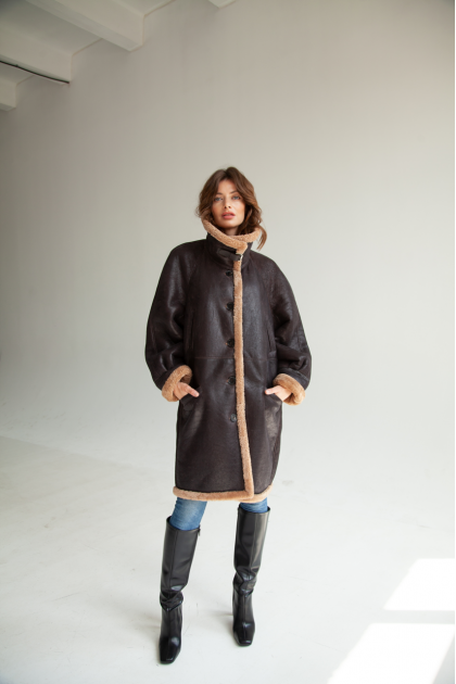 Long sheepskin coat in VINTAGE style