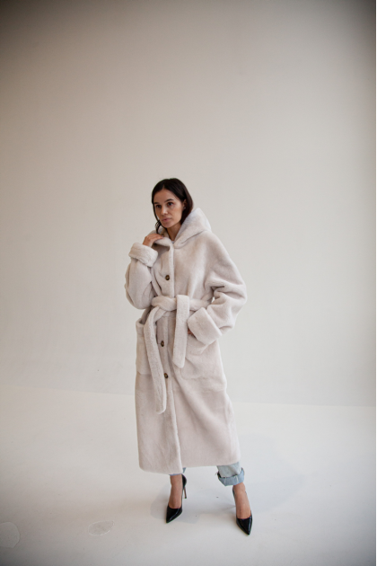 Women's sheepskin coat