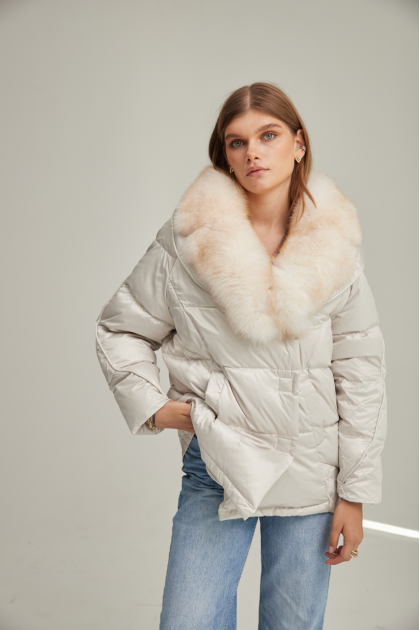 White down jacket with fur