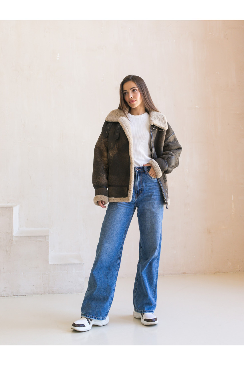 Stylish women's sheepskin coat made of natural sheepskin in VINTAGE style