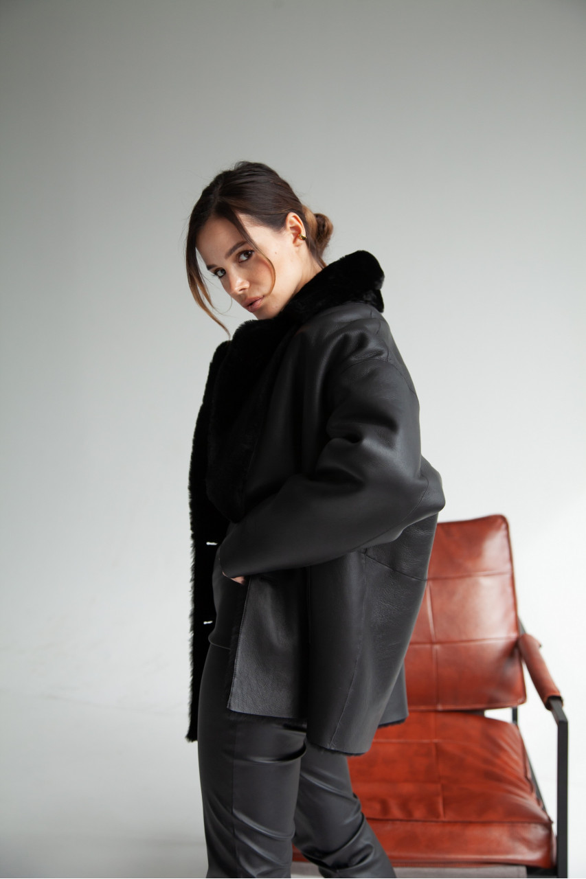 Women's double-sided sheepskin-jacket of black color