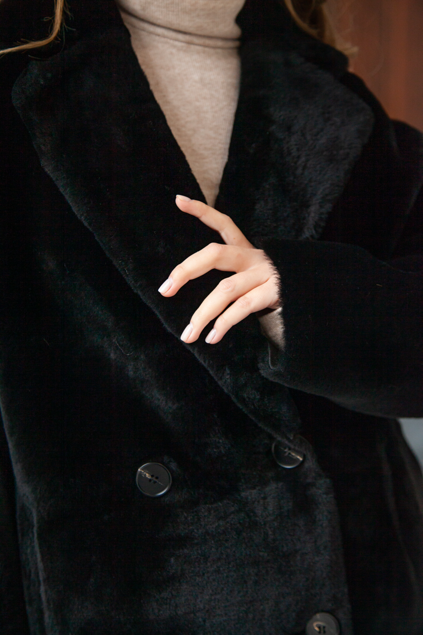 Women's double-sided sheepskin-jacket of black color