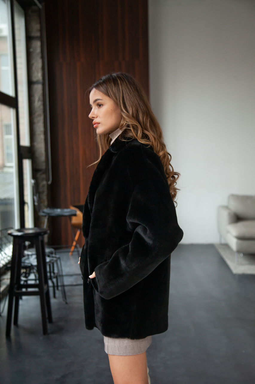 Women's double-sided sheepskin-jacket of black color