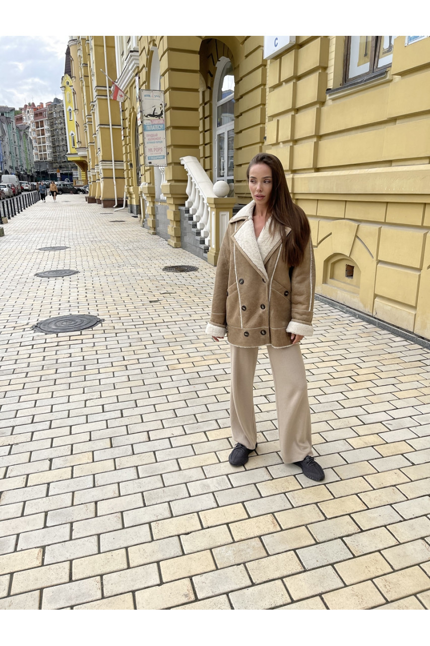 Стильна жіноча дублянка у стилі ВІНТАЖ бежевого кольору з натуральної овчини