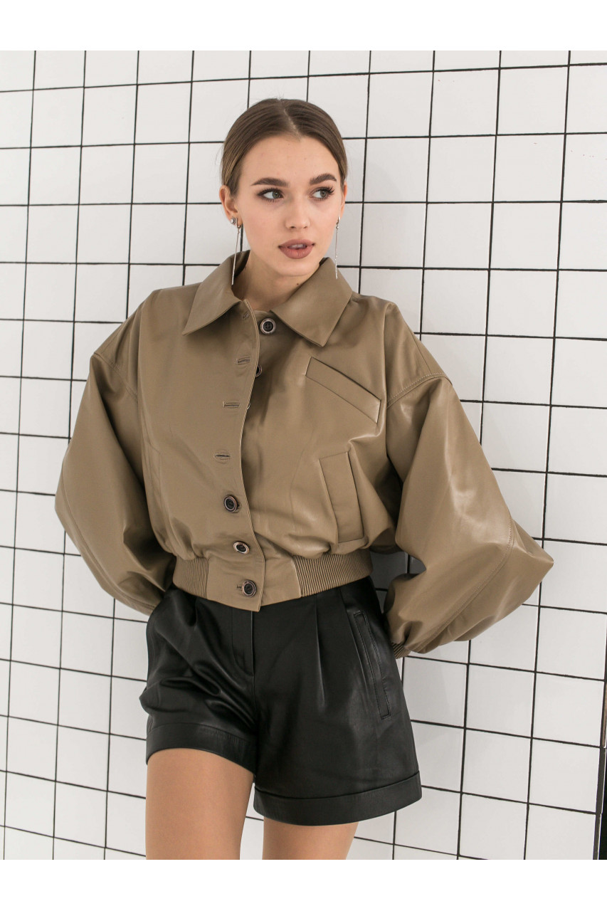 Women's beige bomber jacket made of genuine leather