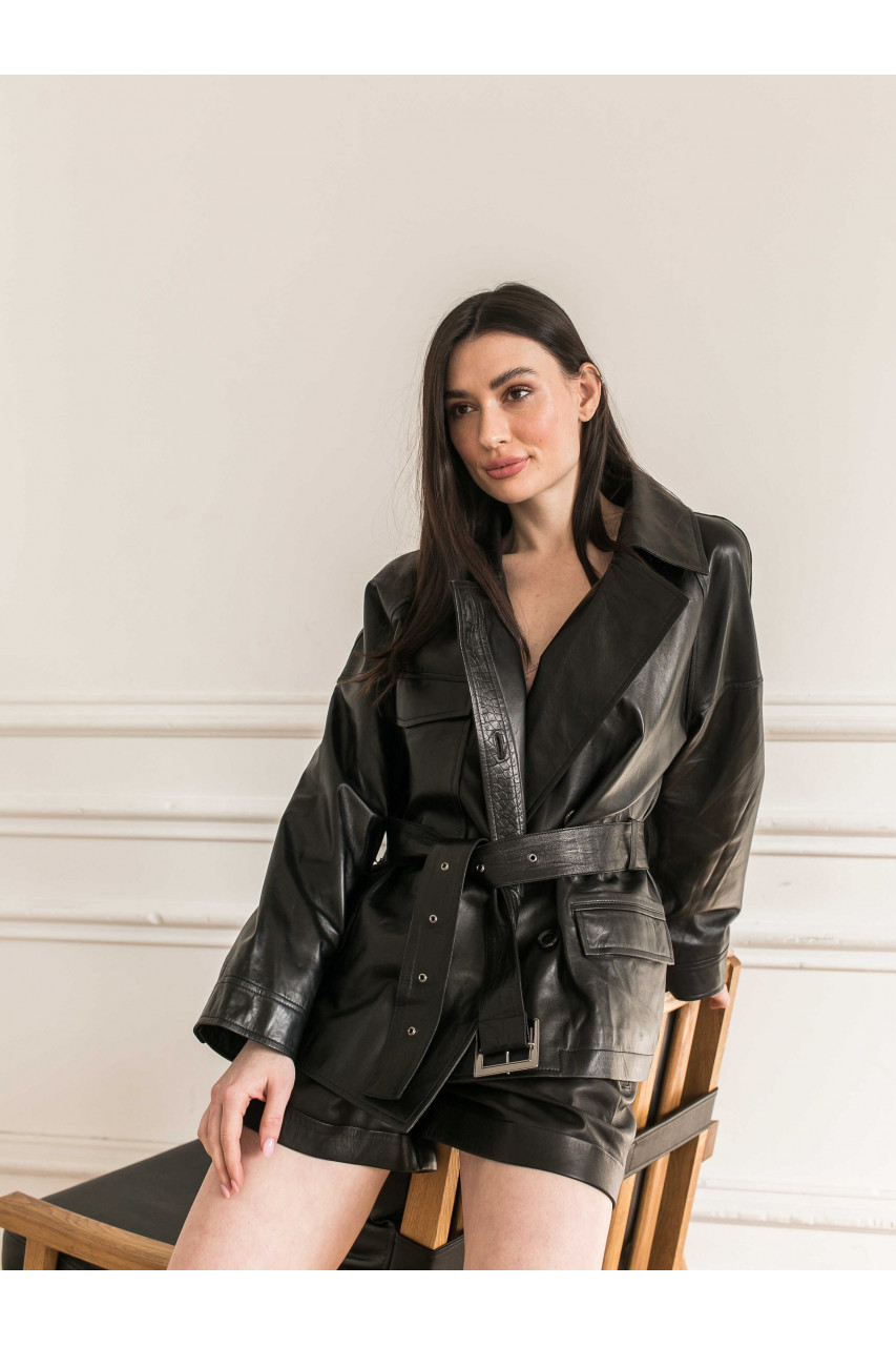 Жіноча куртка із натуральної шкіри чорного кольору в стилі OVERSIZE
