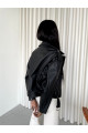 Жіноча куртка-косуха чорного кольору в стилі OVERSIZE
