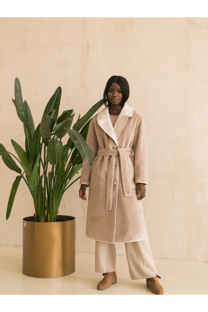 Women's two-sided sheepskin coat made of wool
