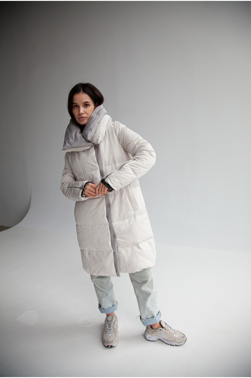 Women's down jacket with natural white filling