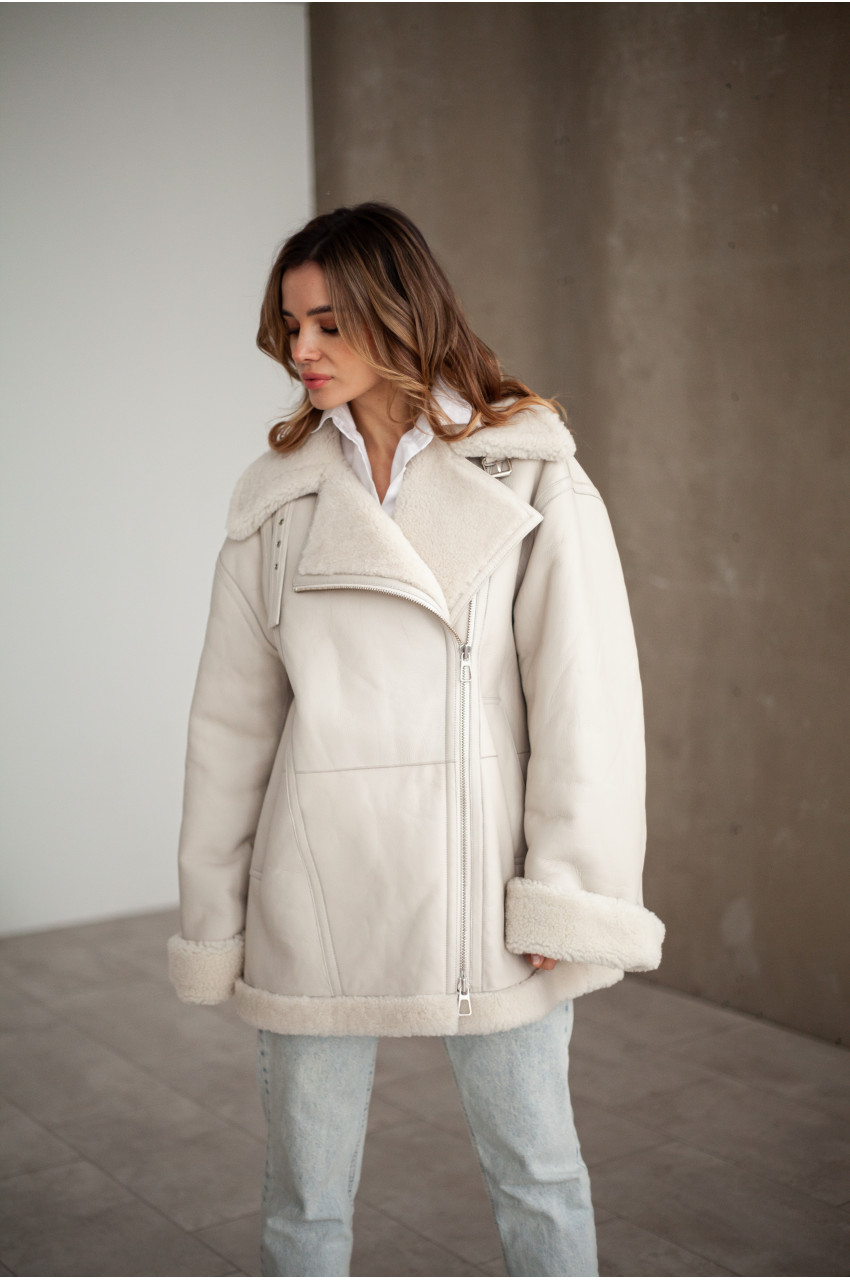 White women's sheepskin coat made of natural sheepskin