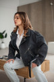 Жіноча стильна куртка сірого кольору в стилі OVERSIZE з натуральної шкіри