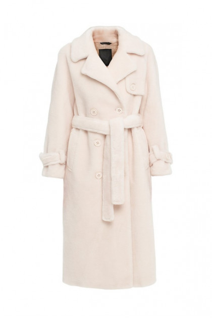 Sheepskin coat with a belt is made of wool