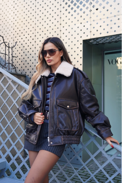 Dark chocolate leather jacket in VINTAGE style with fur collar