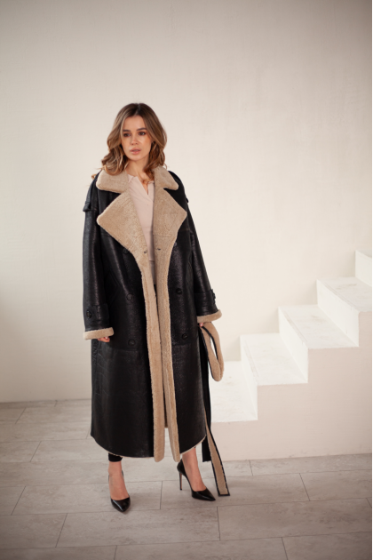 Sheepskin coat made of natural chocolate-colored sheepskin in VINTAGE style